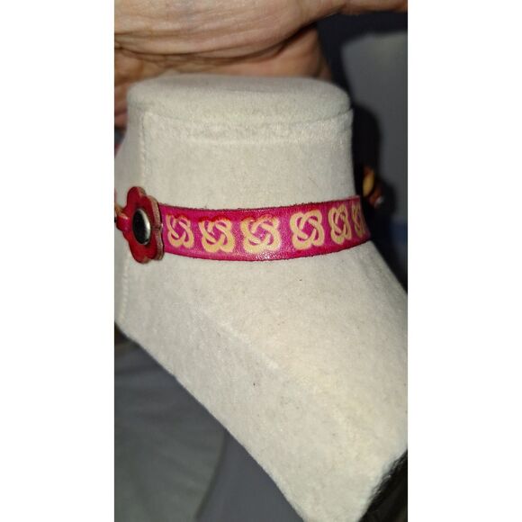 A Handcrafted Vintage Leather Women's Choker Necklace Floral Adjustable Hippie - Picture 6 of 8